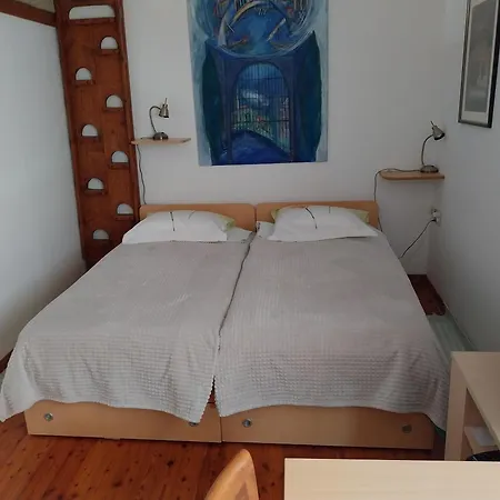 Guest house App Antonija