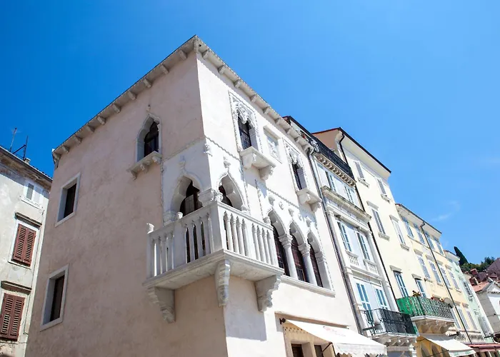 招待所 App Antonija