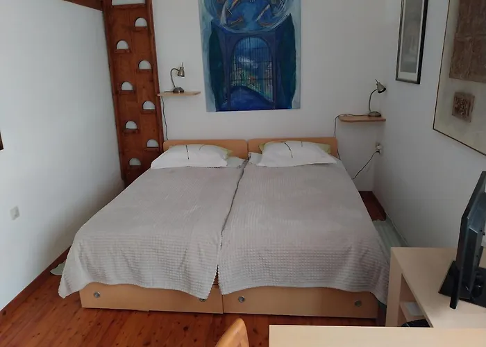 招待所 App Antonija