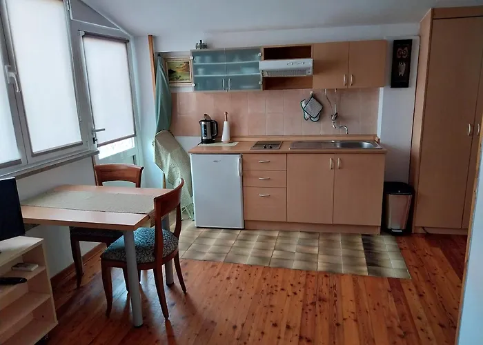 招待所 App Antonija